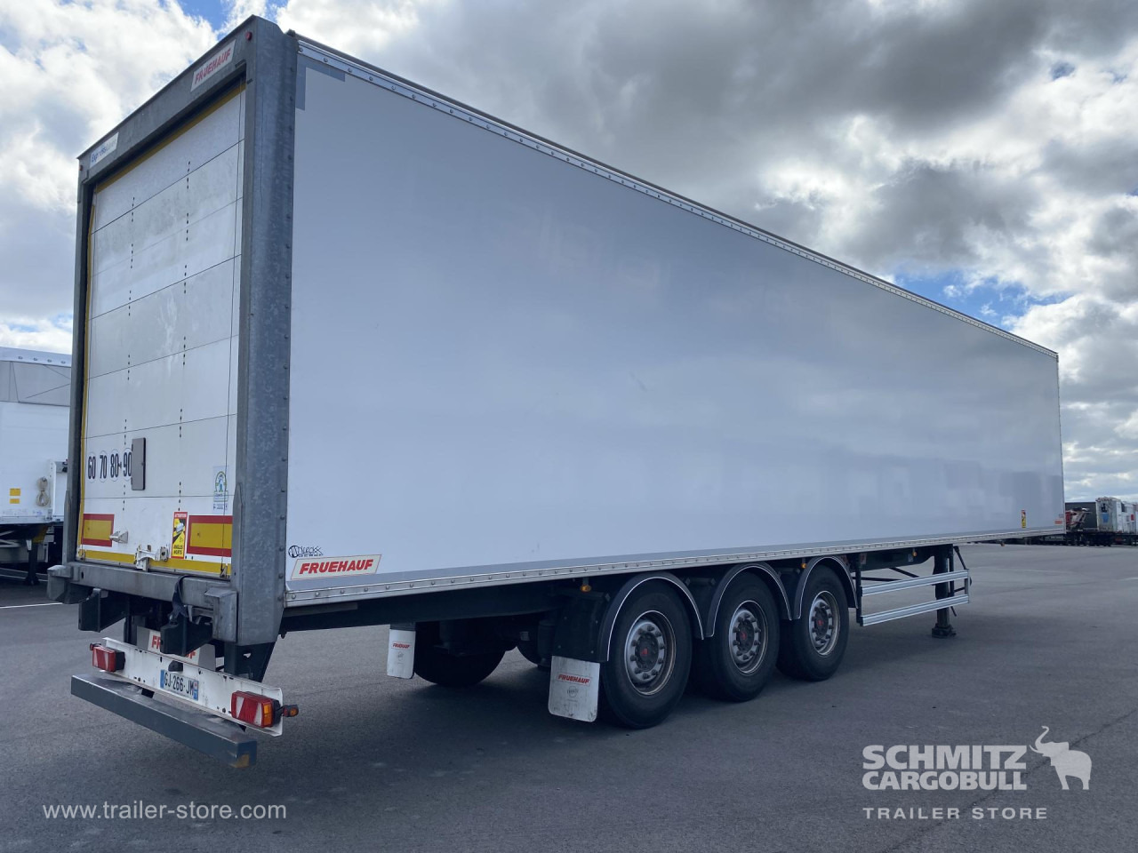 Closed box semi-trailer FRUEHAUF Dryfreight Standard: picture 9
