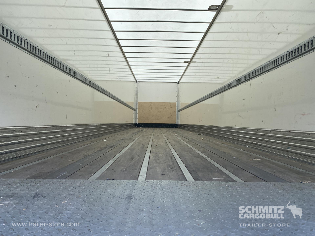 Closed box semi-trailer FRUEHAUF Dryfreight Standard: picture 6
