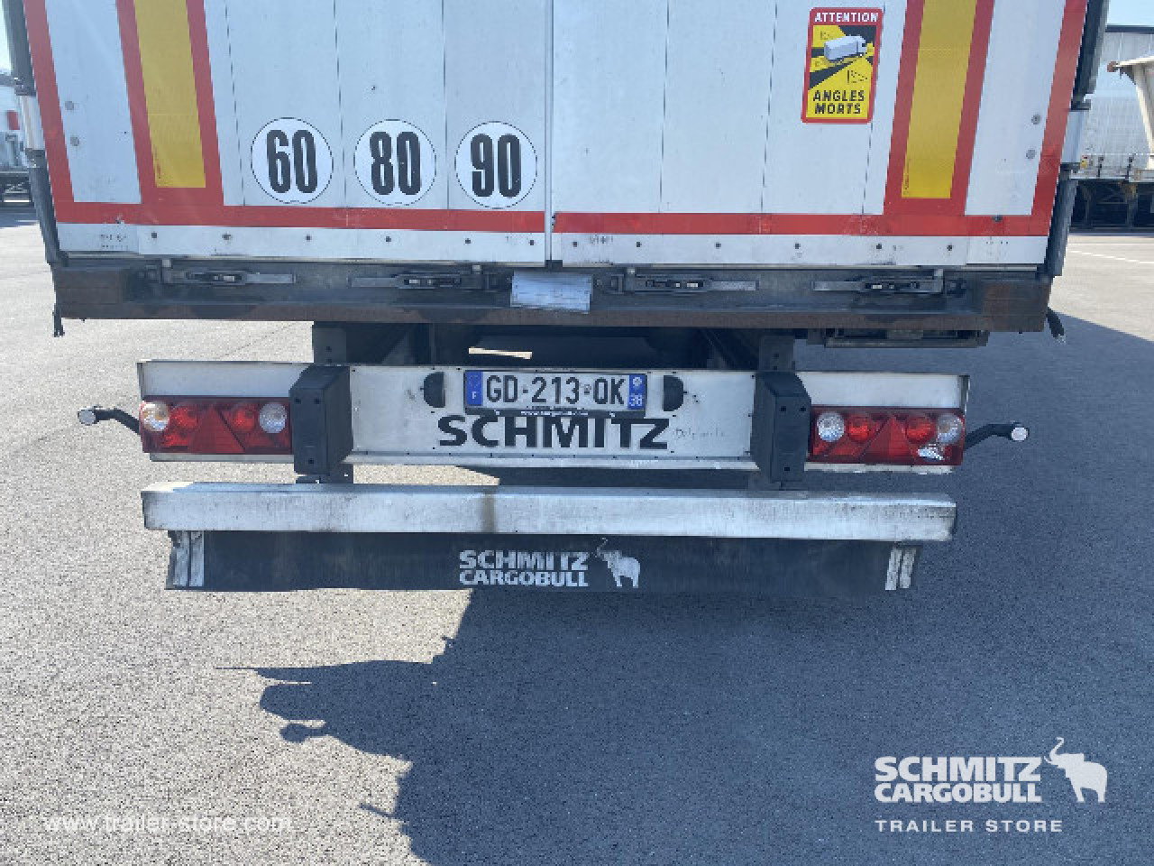 SCHMITZ Curtainsider Standard - Curtainsider semi-trailer: picture 4 SCHMITZ Curtainsider Standard - Curtainsider semi-trailer: picture 4