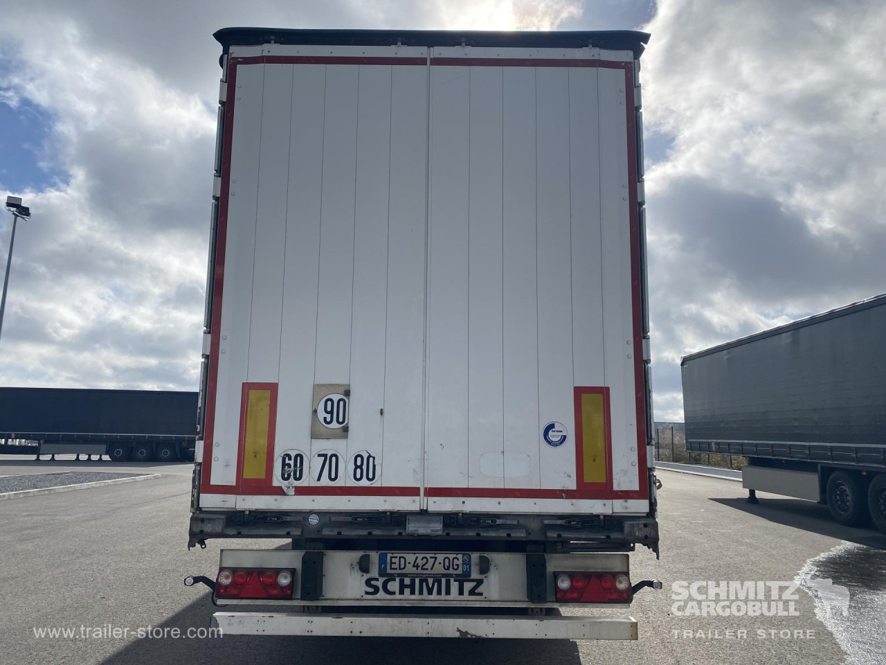 SCHMITZ Curtainsider Standard - Curtainsider semi-trailer: picture 2 SCHMITZ Curtainsider Standard - Curtainsider semi-trailer: picture 2