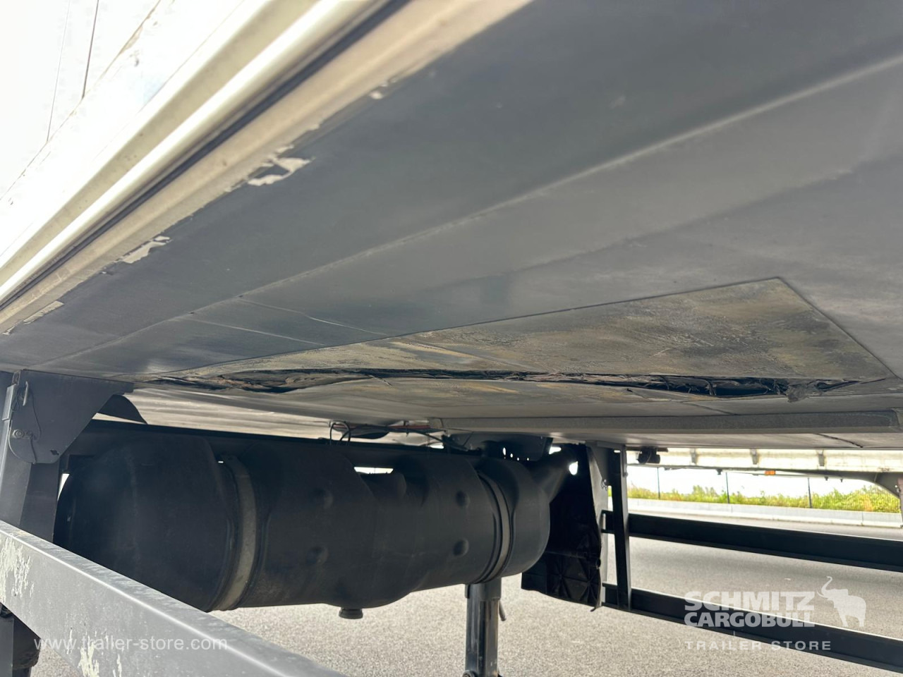 Isothermal semi-trailer SCHMITZ Reefer Standard: picture 14