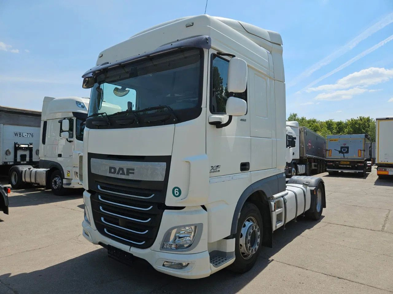 DAF XF 460 Space Cab Standklima 2 units - Tractor unit: picture 1 DAF XF 460 Space Cab Standklima 2 units - Tractor unit: picture 1