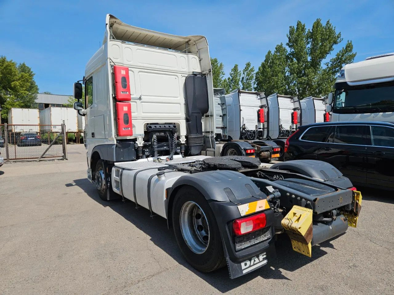 DAF XF 460 Space Cab Standklima 2 units - Tractor unit: picture 3 DAF XF 460 Space Cab Standklima 2 units - Tractor unit: picture 3