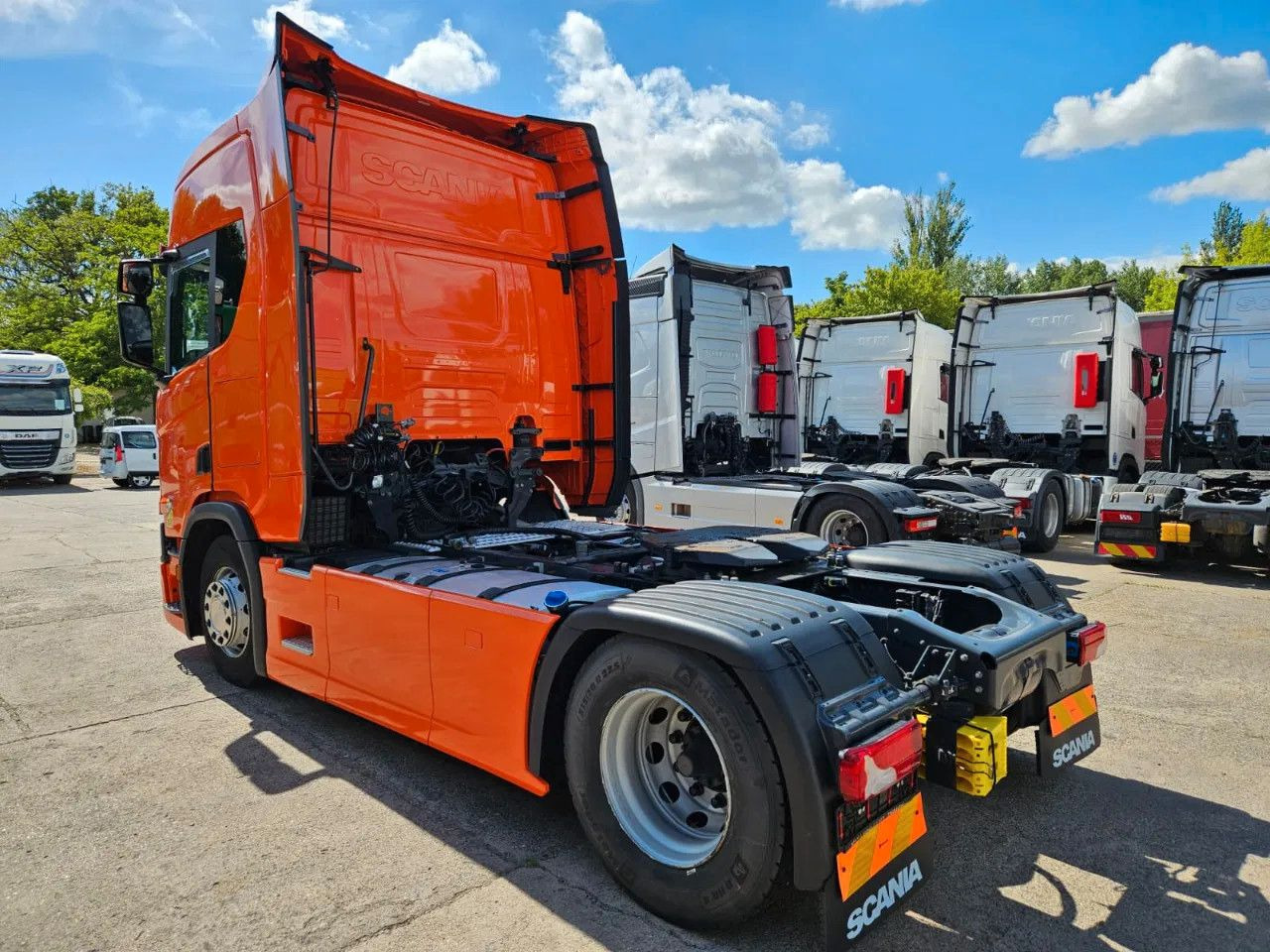 Scania R450 PTO, Standklima, Navi, New Smart2 tachograp - Tractor unit: picture 5 Scania R450 PTO, Standklima, Navi, New Smart2 tachograp - Tractor unit: picture 5