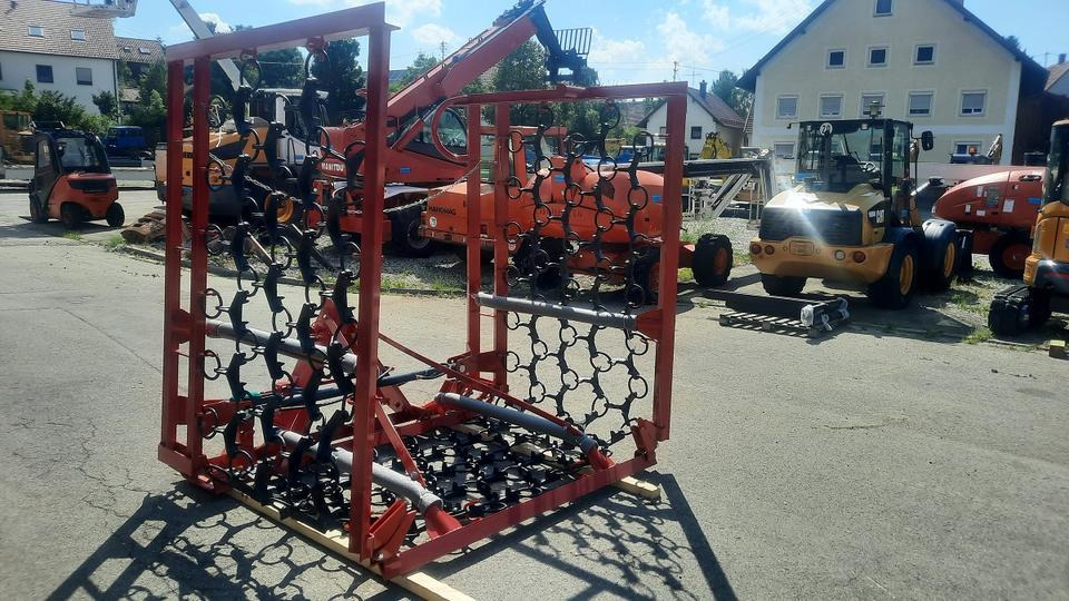 Neue Wiesenegge 6m hydraulisch Wiesenschleppe Fendt Schlepper - Chain harrow: picture 4 Neue Wiesenegge 6m hydraulisch Wiesenschleppe Fendt Schlepper - Chain harrow: picture 4