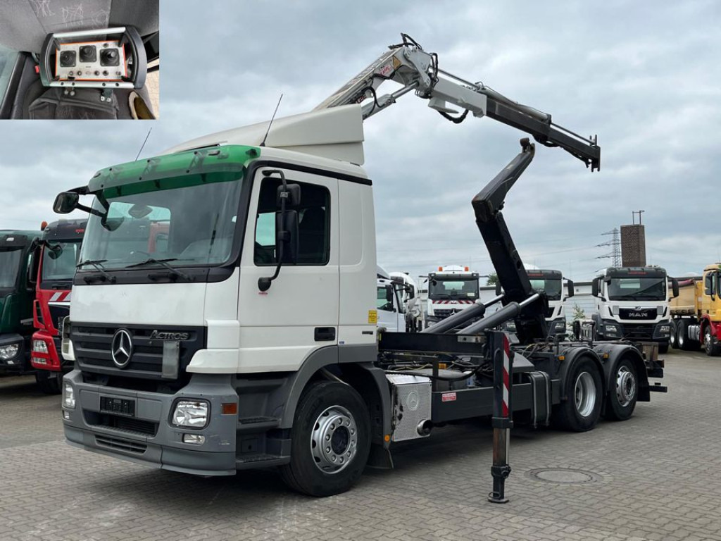 MERCEDES-BENZ Actros 2541 L6x2 Abrollkipper mit Kran Funk+Greiferst - Hook lift truck, Crane truck: picture 1 MERCEDES-BENZ Actros 2541 L6x2 Abrollkipper mit Kran Funk+Greiferst - Hook lift truck, Crane truck: picture 1