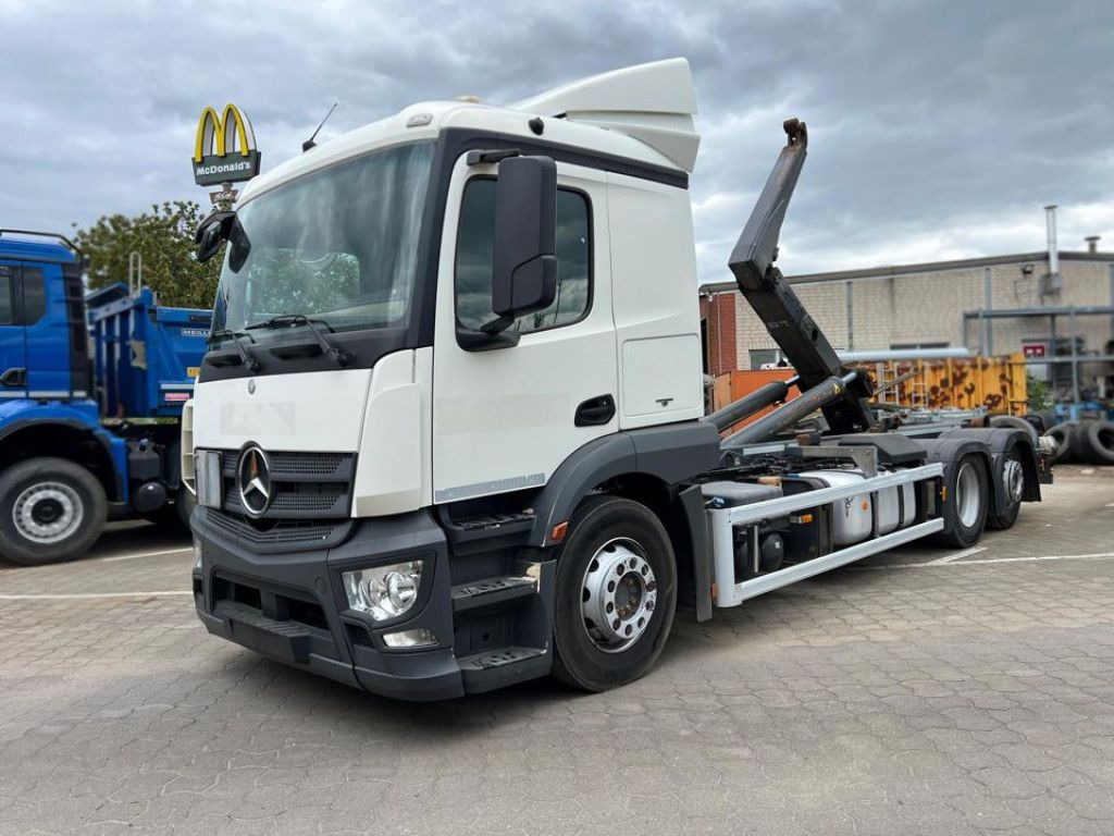 Mercedes-Benz Actros 2543 L 6x2 Abrollkipper MeillerLenk/Lift - Hook lift truck: picture 1 Mercedes-Benz Actros 2543 L 6x2 Abrollkipper MeillerLenk/Lift - Hook lift truck: picture 1