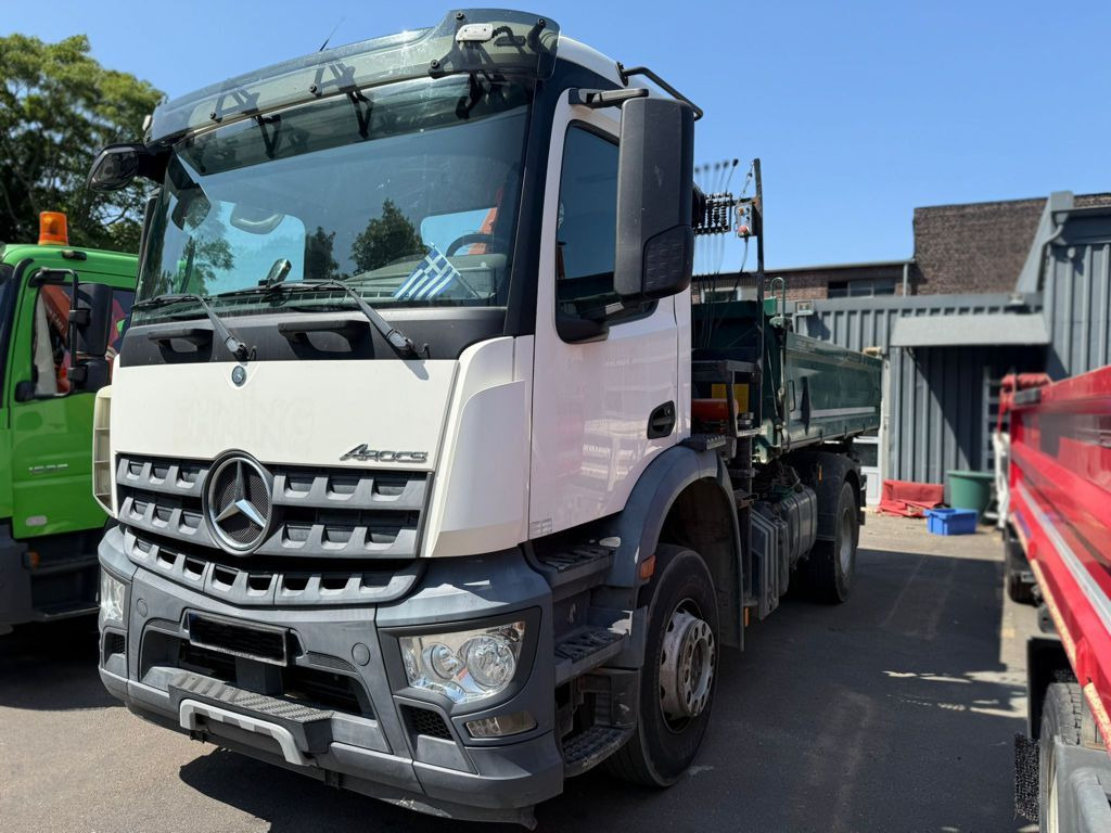 Mercedes-Benz Arocs 1835 K 2-Achs Kipper Kran Funk Greiferst. - Tipper, Crane truck: picture 2 Mercedes-Benz Arocs 1835 K 2-Achs Kipper Kran Funk Greiferst. - Tipper, Crane truck: picture 2