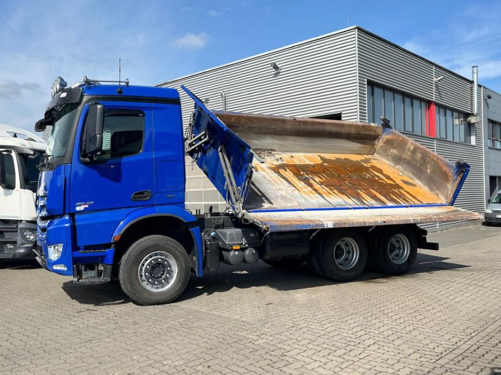 Mercedes-Benz Arocs 2642 6x4 3-Achs Kipper Bordmatik nur 163TK - Tipper: picture 3 Mercedes-Benz Arocs 2642 6x4 3-Achs Kipper Bordmatik nur 163TK - Tipper: picture 3