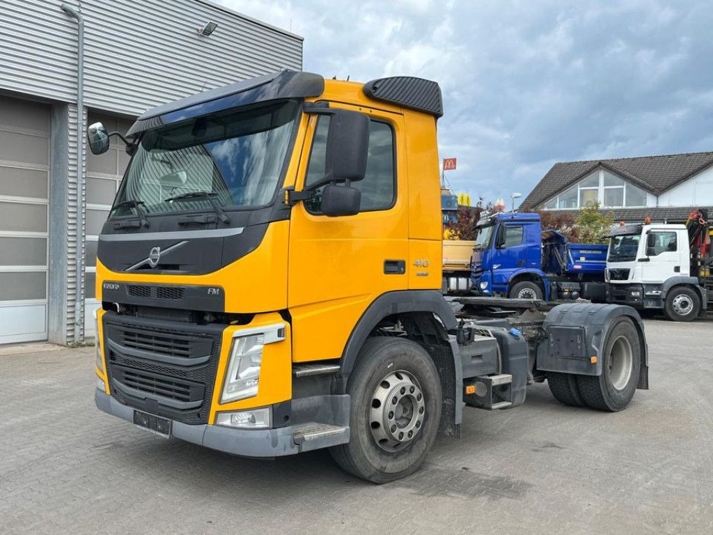 Volvo FM 410 4x2 SZM 6796 KG Leergewicht - Tractor unit: picture 1 Volvo FM 410 4x2 SZM 6796 KG Leergewicht - Tractor unit: picture 1