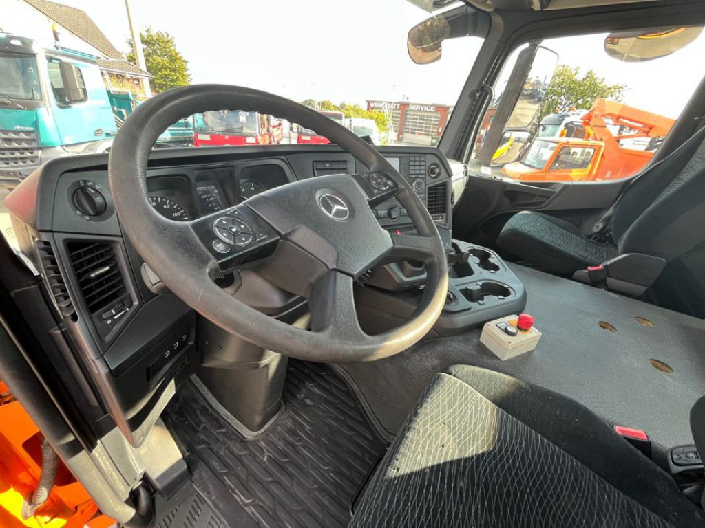 Truck MERCEDES-BENZ Arocs 3236 8x4 Betonmischer Deutsch Top AP Achsen: picture 7