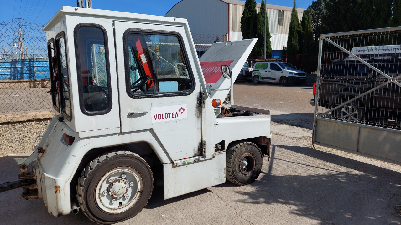 FV-02 Tractor Nissan - Baggage tractor: picture 5 FV-02 Tractor Nissan - Baggage tractor: picture 5