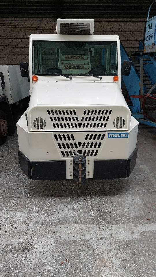Mulag Comet 4 Baggage Tractor - Baggage tractor: picture 1 Mulag Comet 4 Baggage Tractor - Baggage tractor: picture 1