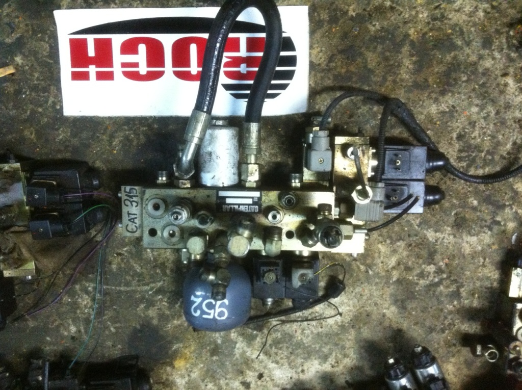 CATERPILLAR 143-0719 + CEWKI 24VDC + HYDROAKUMULATOR 80bar 100stC 0,32L - Hydraulic valve for Excavator: picture 1 CATERPILLAR 143-0719 + CEWKI 24VDC + HYDROAKUMULATOR 80bar 100stC 0,32L - Hydraulic valve for Excavator: picture 1