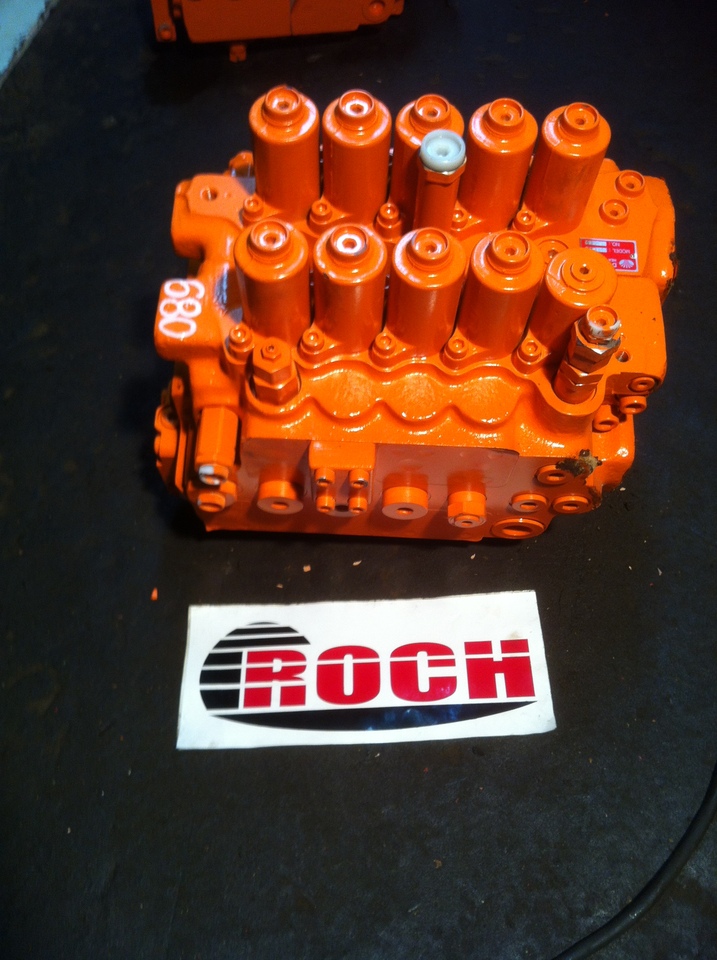 DAEWOO X28-75 426- E0068A - 10 SEKCYJNY - Hydraulic valve for Crawler excavator: picture 1 DAEWOO X28-75 426- E0068A - 10 SEKCYJNY - Hydraulic valve for Crawler excavator: picture 1