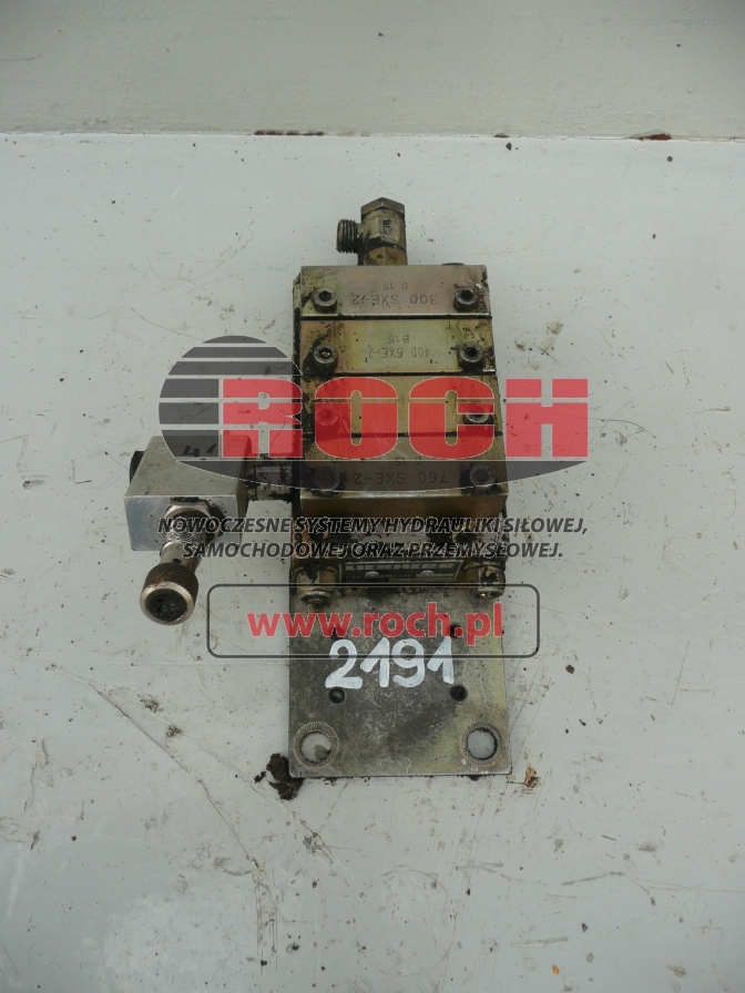 LIEBHERR 070132 760 SXE-2 100 SXE-2 400 SXE-2 300 SXE-2 - 4 SEKCYJNY - Hydraulic valve for Excavator: picture 1 LIEBHERR 070132 760 SXE-2 100 SXE-2 400 SXE-2 300 SXE-2 - 4 SEKCYJNY - Hydraulic valve for Excavator: picture 1