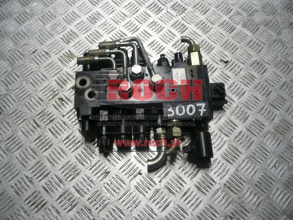 LINDE AV57083 05/08 06748 1154405710 - 4 SEKCYJNY + 086/007/0270 R20 24,6 OHM 24VDC - Hydraulic valve: picture 1 LINDE AV57083 05/08 06748 1154405710 - 4 SEKCYJNY + 086/007/0270 R20 24,6 OHM 24VDC - Hydraulic valve: picture 1