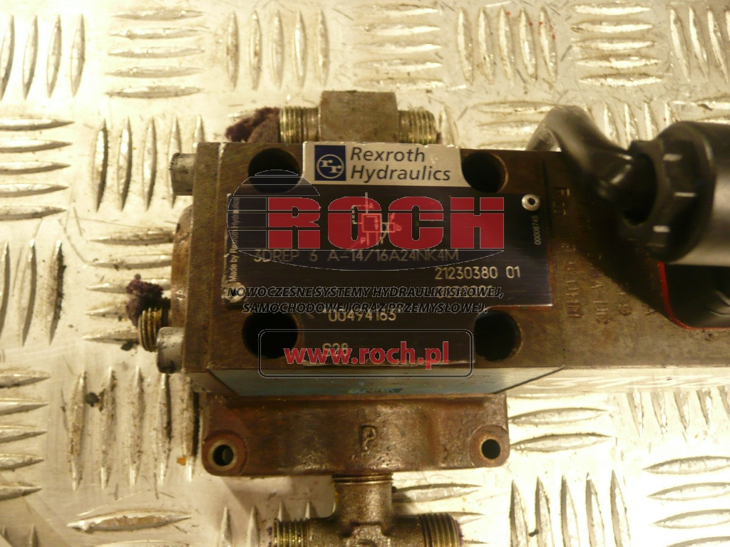 REXROTH DGMS3/E12R 0235005345+ 3DREP-6-A-14/16A24NK4M 21230380 01 0000001- 1 SEKCYJNY + GP45-4-A269 - Hydraulic valve: picture 1 REXROTH DGMS3/E12R 0235005345+ 3DREP-6-A-14/16A24NK4M 21230380 01 0000001- 1 SEKCYJNY + GP45-4-A269 - Hydraulic valve: picture 1