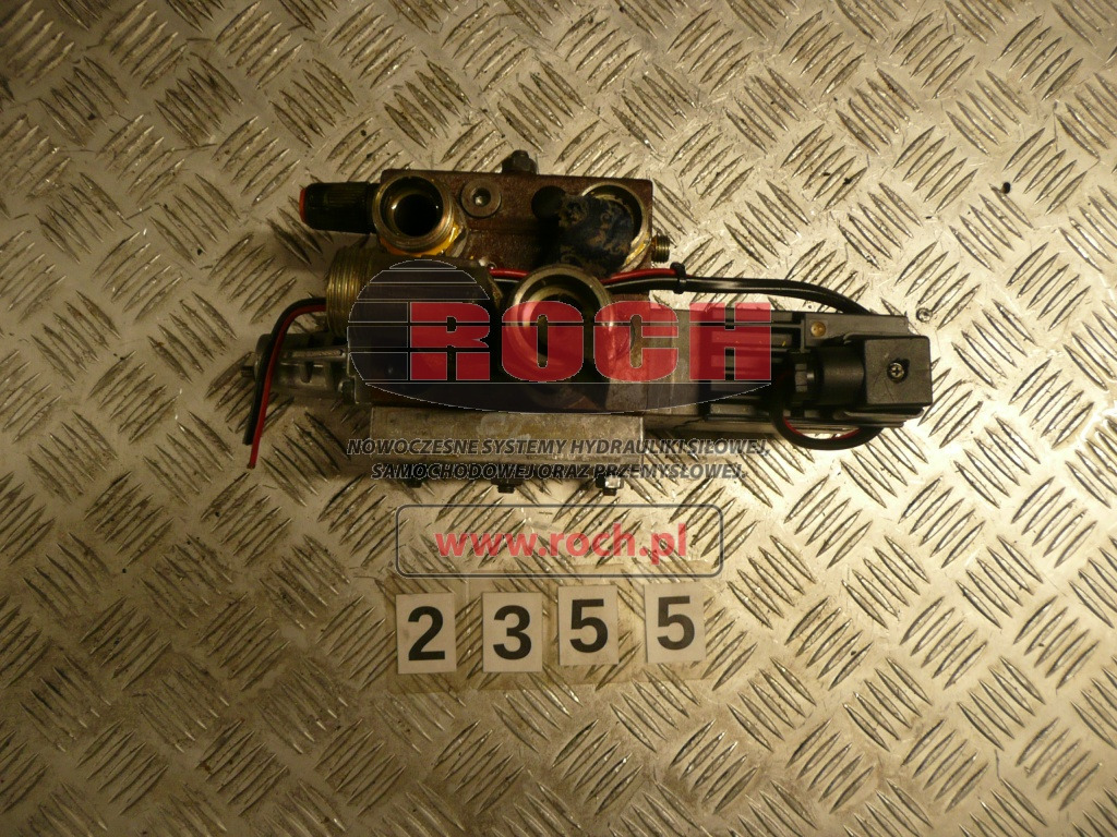 SAUER 157B5111 4809C065489 157B6230 4609G344567 - 1 SEKCYJNY + POKRYWA ZAMYKAJĄCA + 157B4032 3614C057012 - Hydraulic valve: picture 1 SAUER 157B5111 4809C065489 157B6230 4609G344567 - 1 SEKCYJNY + POKRYWA ZAMYKAJĄCA + 157B4032 3614C057012 - Hydraulic valve: picture 1