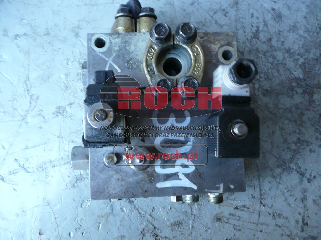 VOLVO 12492Y MBT - Hydraulic valve: picture 2 VOLVO 12492Y MBT - Hydraulic valve: picture 2