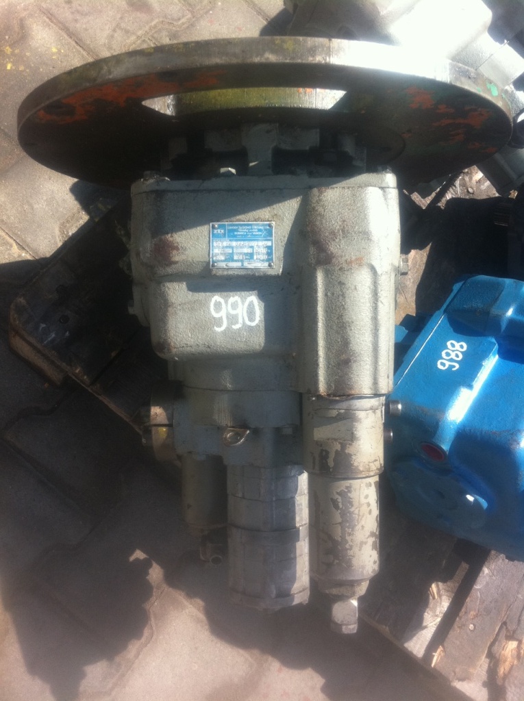 ZTS DUBNICA SPV22093277100 - Hydraulic pump for Construction machinery: picture 1 ZTS DUBNICA SPV22093277100 - Hydraulic pump for Construction machinery: picture 1