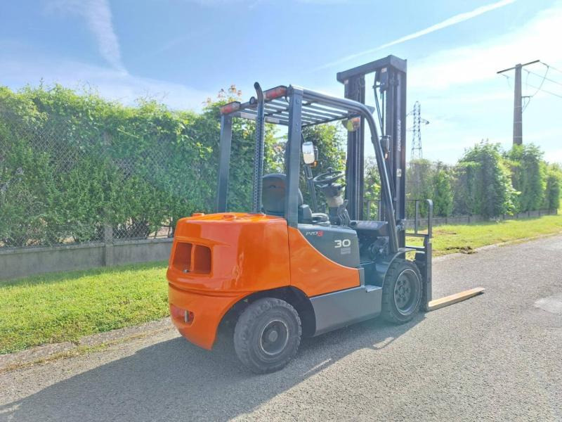 Doosan D30S 5 - Diesel forklift: picture 5 Doosan D30S 5 - Diesel forklift: picture 5