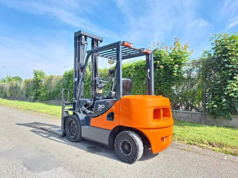 Doosan D30S 5 - Diesel forklift: picture 4 Doosan D30S 5 - Diesel forklift: picture 4