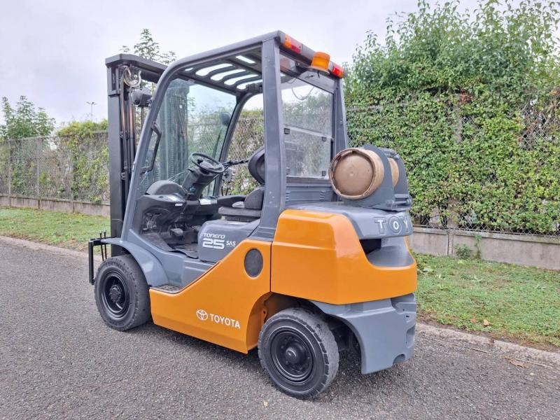 Toyota 028FGF25 - LPG forklift: picture 4 Toyota 028FGF25 - LPG forklift: picture 4