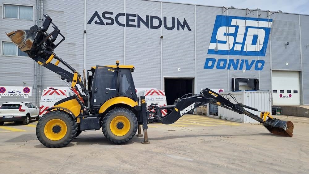 MST M644 PLUS - Backhoe loader: picture 5 MST M644 PLUS - Backhoe loader: picture 5