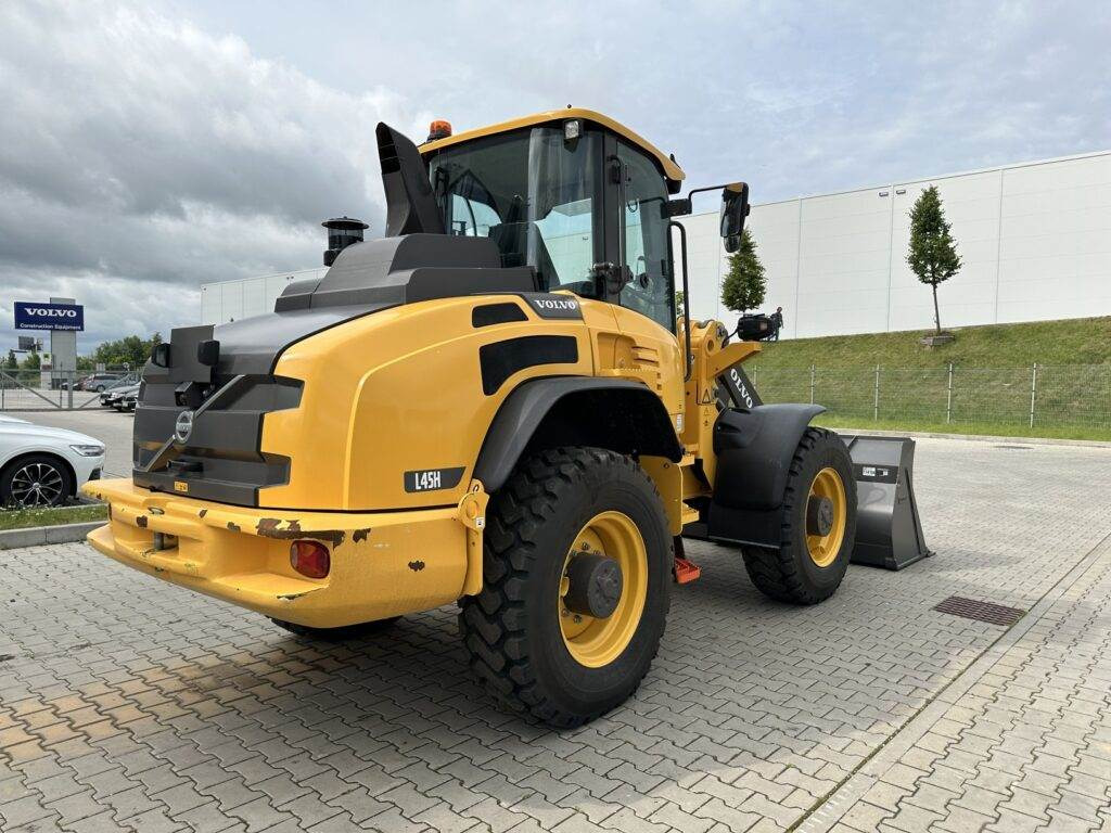Volvo L45HS - Wheel loader: picture 3 Volvo L45HS - Wheel loader: picture 3