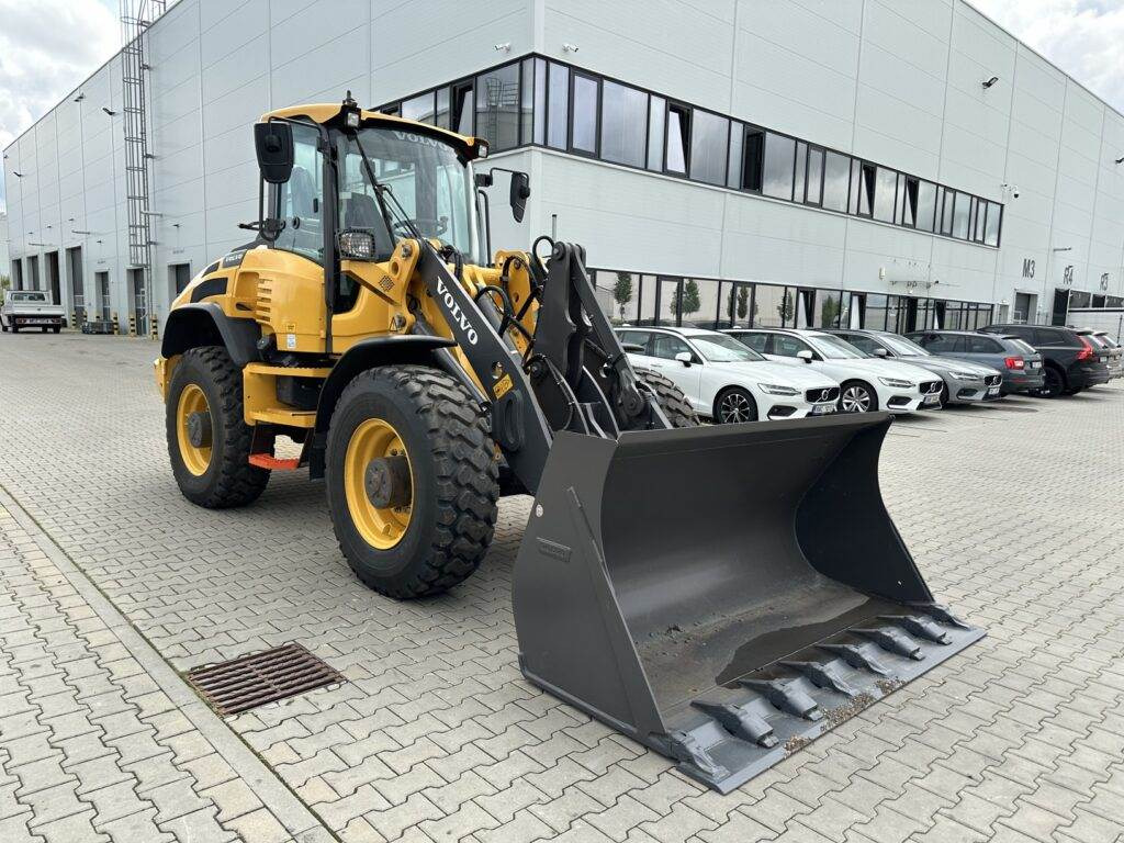 Volvo L45HS - Wheel loader: picture 1 Volvo L45HS - Wheel loader: picture 1