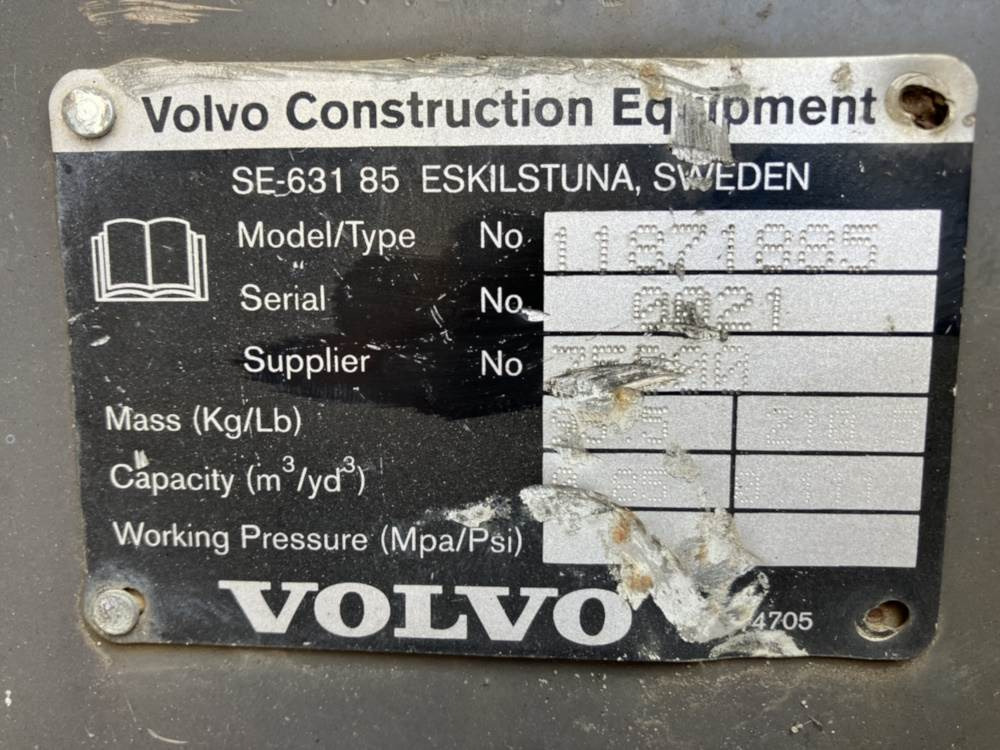 Volvo Tieflöffel mit Messer S40 - Backhoe loader: picture 4 Volvo Tieflöffel mit Messer S40 - Backhoe loader: picture 4