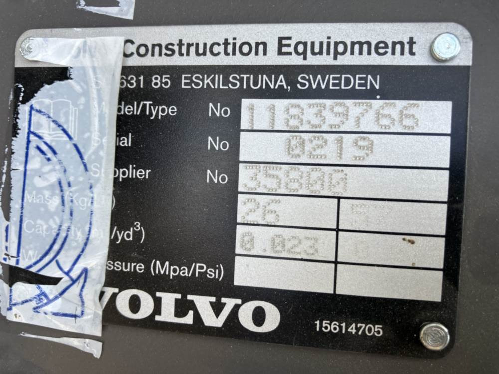 Volvo Tieflöffel mit Zähnen - Festanbau - Backhoe loader: picture 4 Volvo Tieflöffel mit Zähnen - Festanbau - Backhoe loader: picture 4