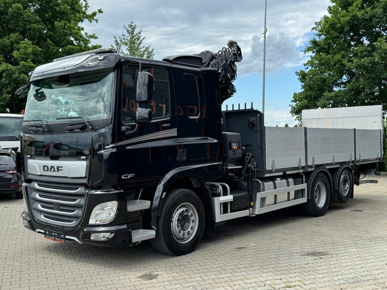 DAF CF 450 FAN 6x2 Pritsche mit Kran HIAB 188 E-6 - Crane truck: picture 2 DAF CF 450 FAN 6x2 Pritsche mit Kran HIAB 188 E-6 - Crane truck: picture 2