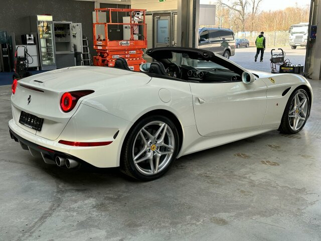Convertible Ferrari F149 Cabrio: picture 12