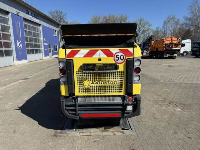 Road sweeper Johnston C202 Kleinkehrmaschine 2 M³ - 6.000 h: picture 10 Road sweeper Johnston C202 Kleinkehrmaschine 2 M³ - 6.000 h: picture 10