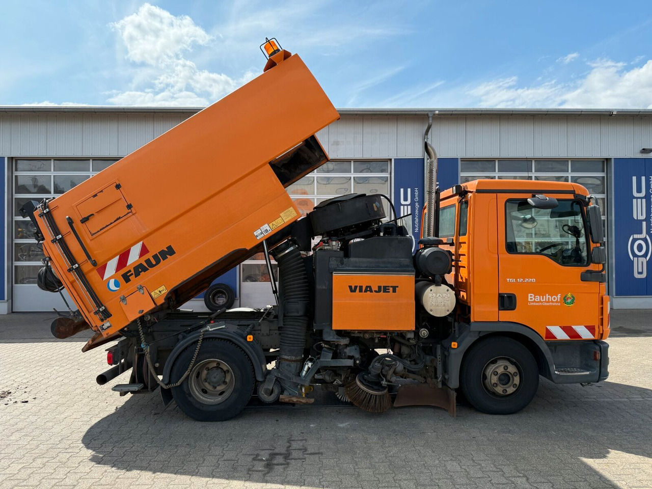 MAN 12.220 4x2 BL Kehrmaschine Viajet 5RHS - Road sweeper: picture 3 MAN 12.220 4x2 BL Kehrmaschine Viajet 5RHS - Road sweeper: picture 3