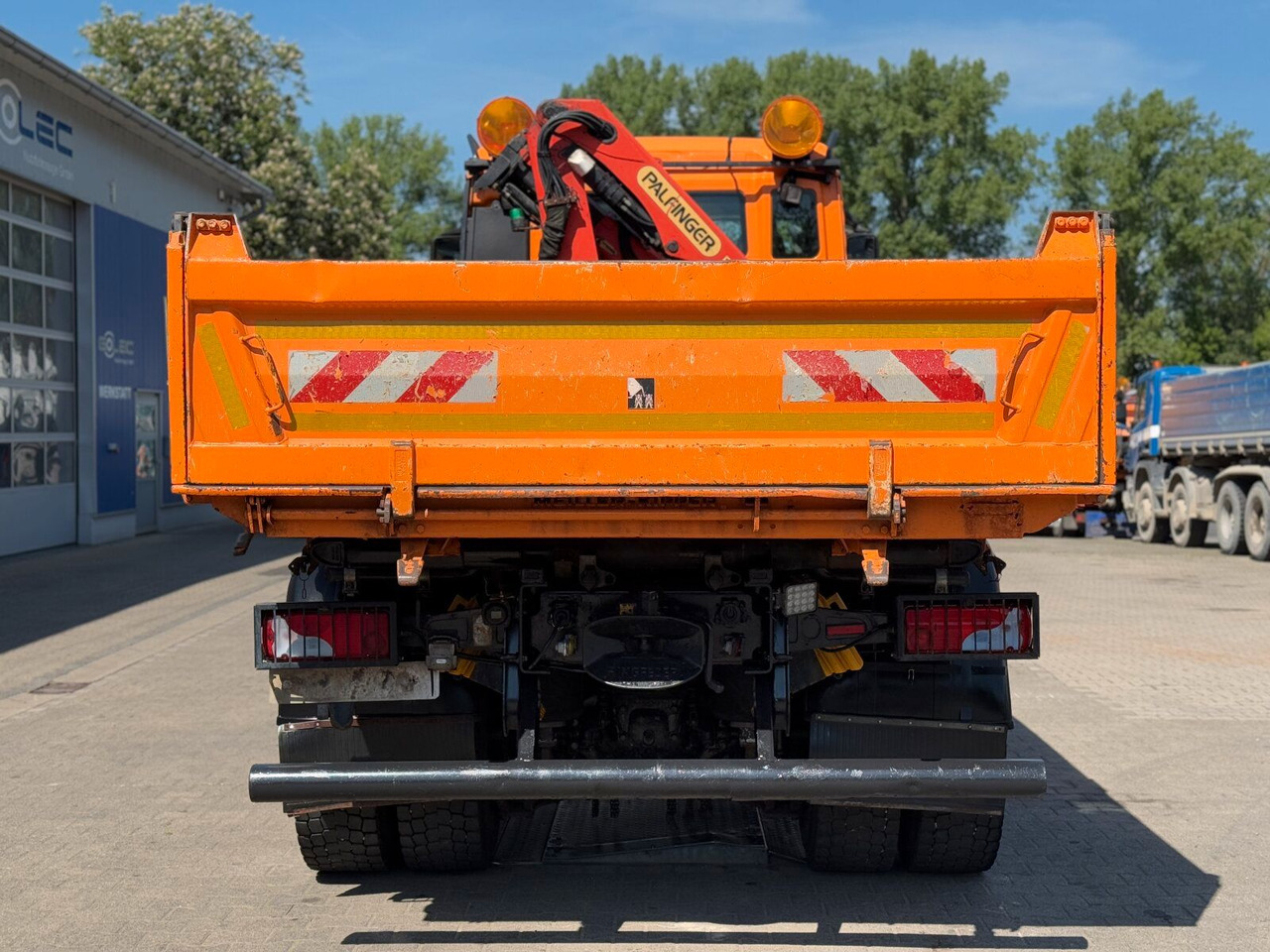 MAN TGA 18.360 4x4 Kipper Kran PALFINGER Winterd. - Crane truck: picture 4 MAN TGA 18.360 4x4 Kipper Kran PALFINGER Winterd. - Crane truck: picture 4
