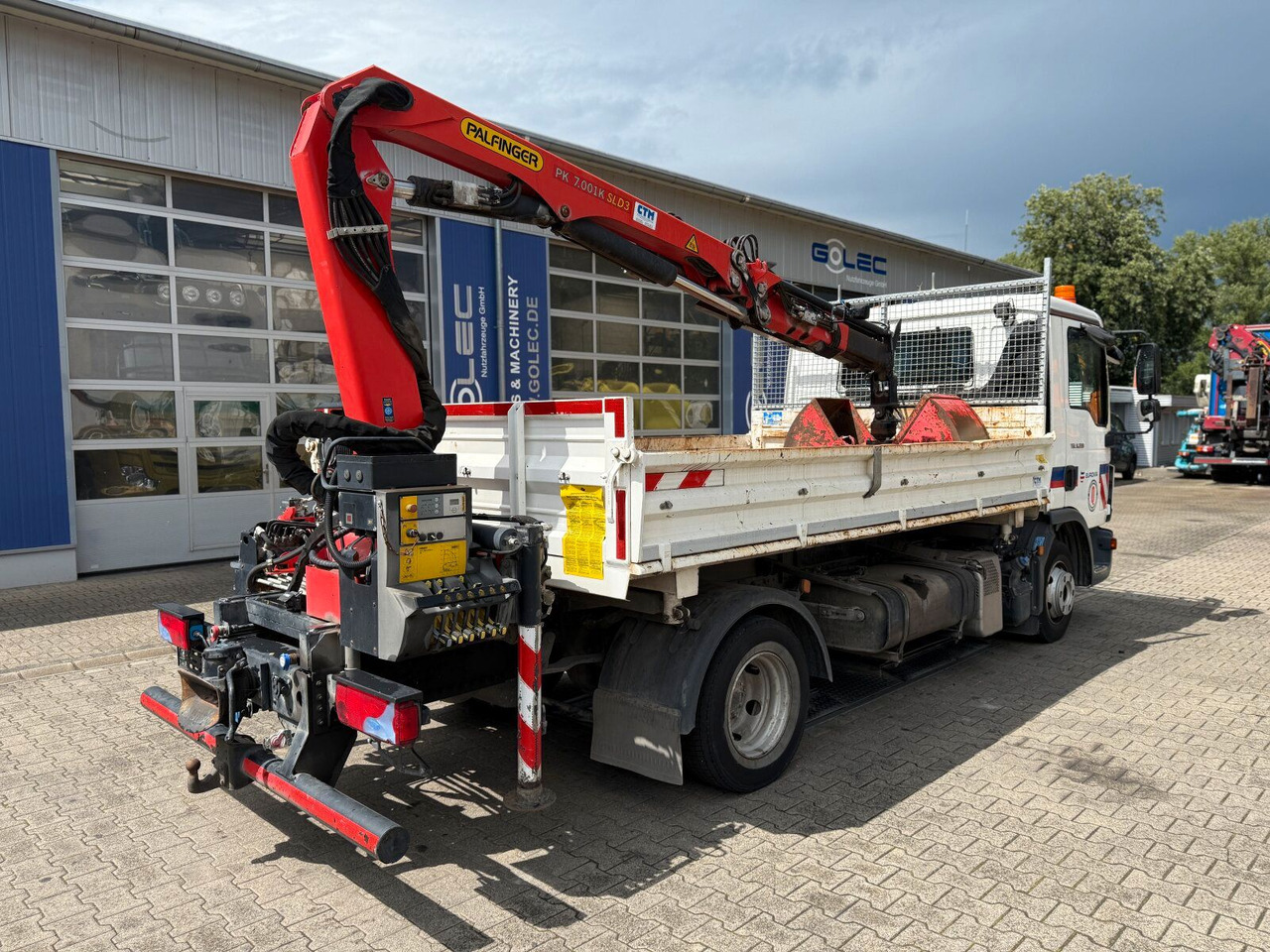 MAN TGL 8.220 4x2 Kipper Kran Palfinger 7.001-K A - Tipper van: picture 5 MAN TGL 8.220 4x2 Kipper Kran Palfinger 7.001-K A - Tipper van: picture 5
