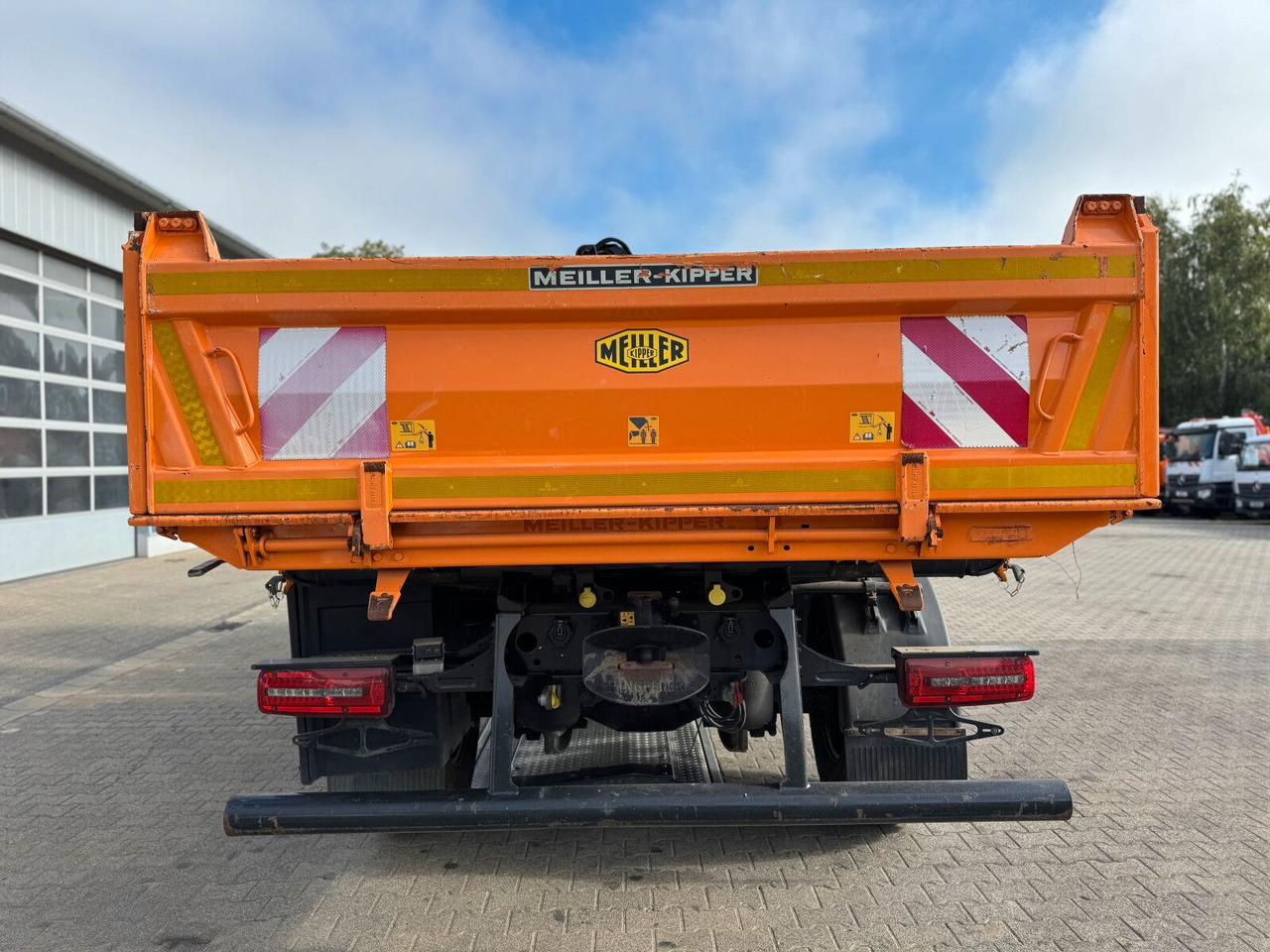 MAN TGM 13.250 4x4 Kipper Kran HIAB Winterd. - Tipper, Crane truck: picture 5 MAN TGM 13.250 4x4 Kipper Kran HIAB Winterd. - Tipper, Crane truck: picture 5
