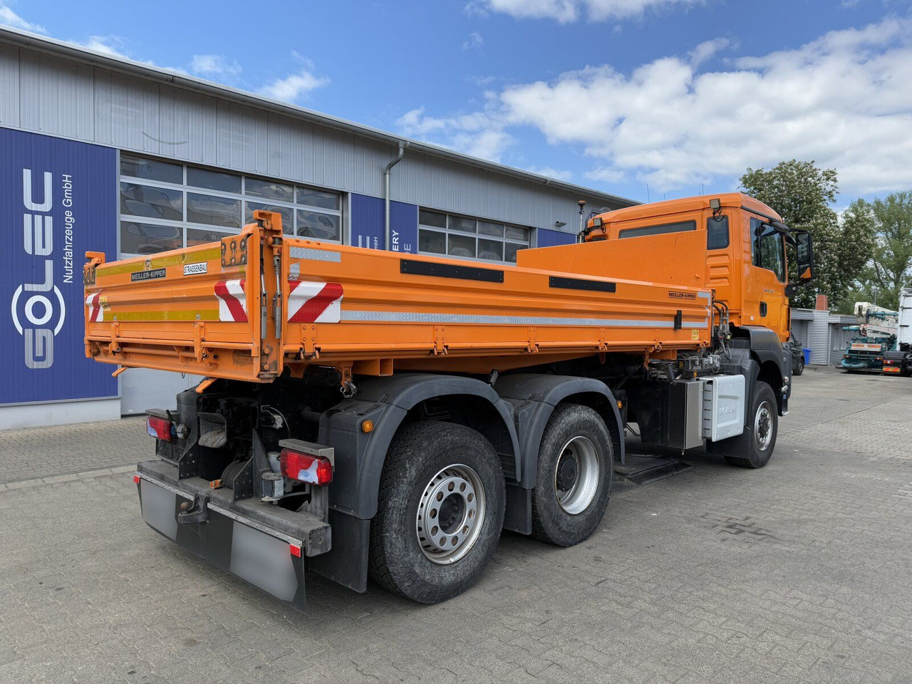MAN TGS 28.420 6x4-4 Meiller Kipper Winterdienst - Tipper: picture 3 MAN TGS 28.420 6x4-4 Meiller Kipper Winterdienst - Tipper: picture 3