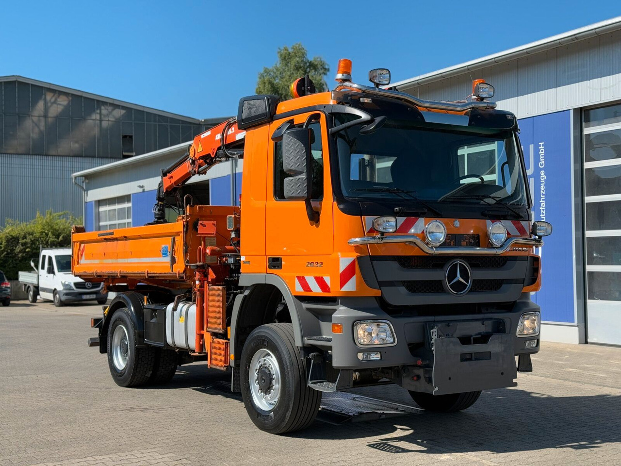 Mercedes-Benz ACTROS 2044 4x4 Kipper Kran ATLAS 65.2 A2L - Crane truck: picture 1 Mercedes-Benz ACTROS 2044 4x4 Kipper Kran ATLAS 65.2 A2L - Crane truck: picture 1