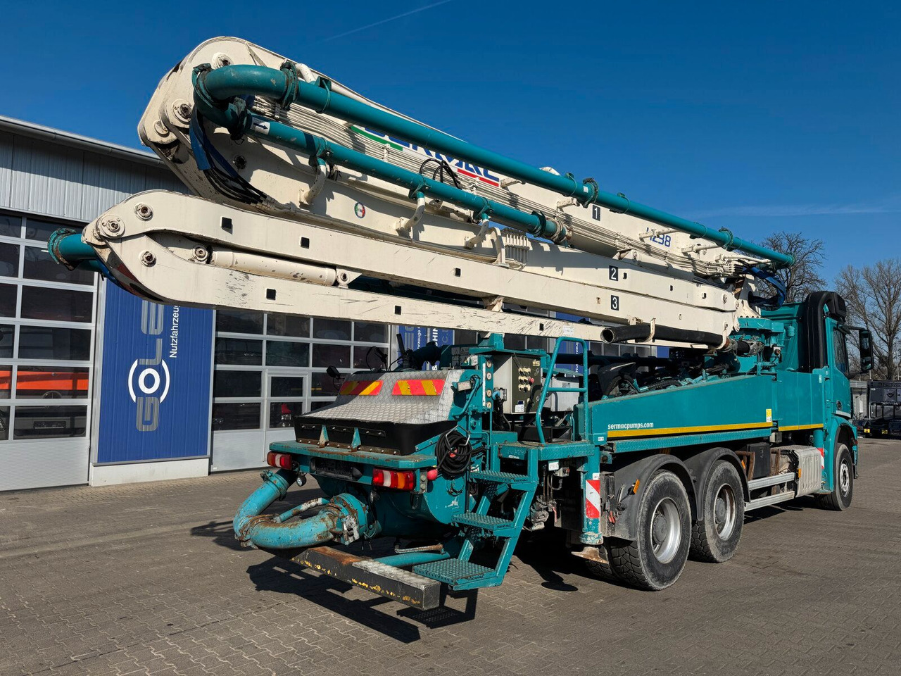 Mercedes-Benz AROCS 2836 6x4 Euro 6 Betonpumpe SERMAC 4Z38 - Concrete pump truck: picture 4 Mercedes-Benz AROCS 2836 6x4 Euro 6 Betonpumpe SERMAC 4Z38 - Concrete pump truck: picture 4