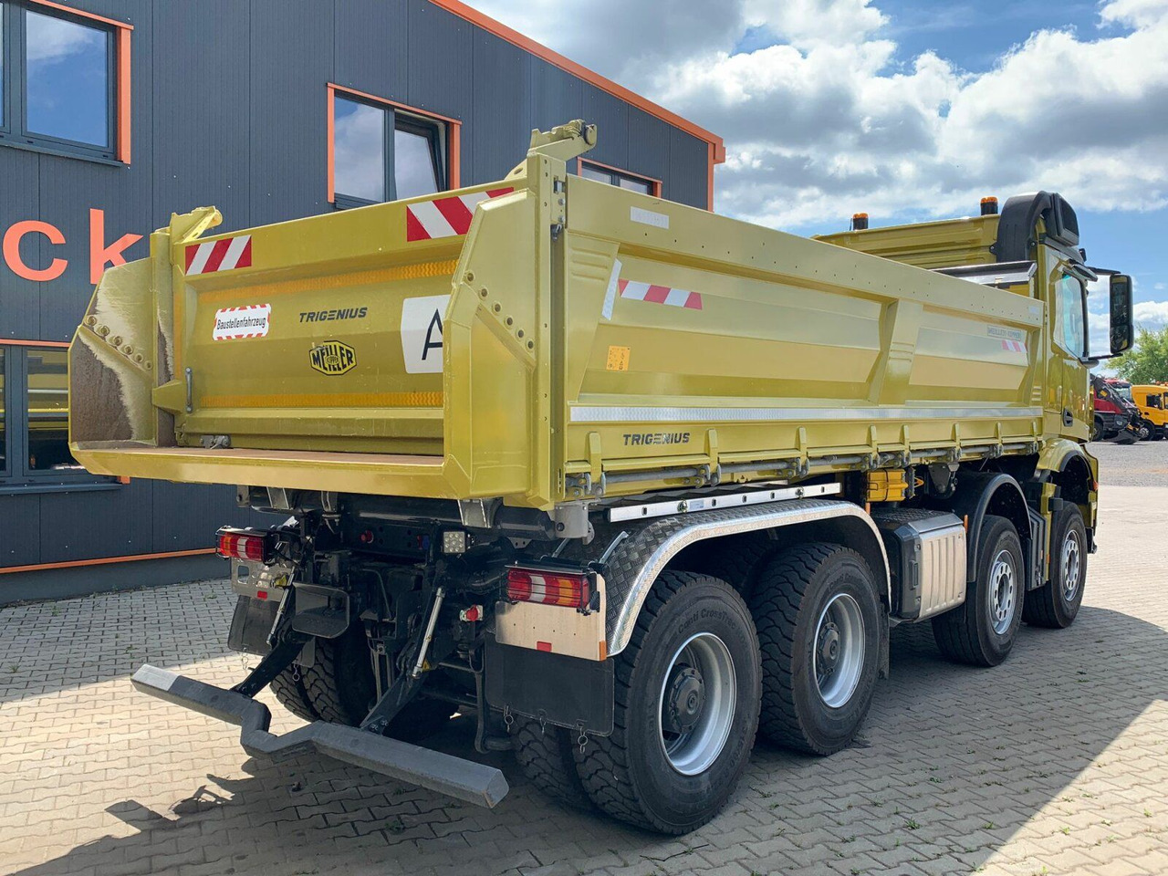 Mercedes-Benz AROCS 3248 8x4 Euro 6 Meiller Kipper Bordmatik - Tipper: picture 5 Mercedes-Benz AROCS 3248 8x4 Euro 6 Meiller Kipper Bordmatik - Tipper: picture 5