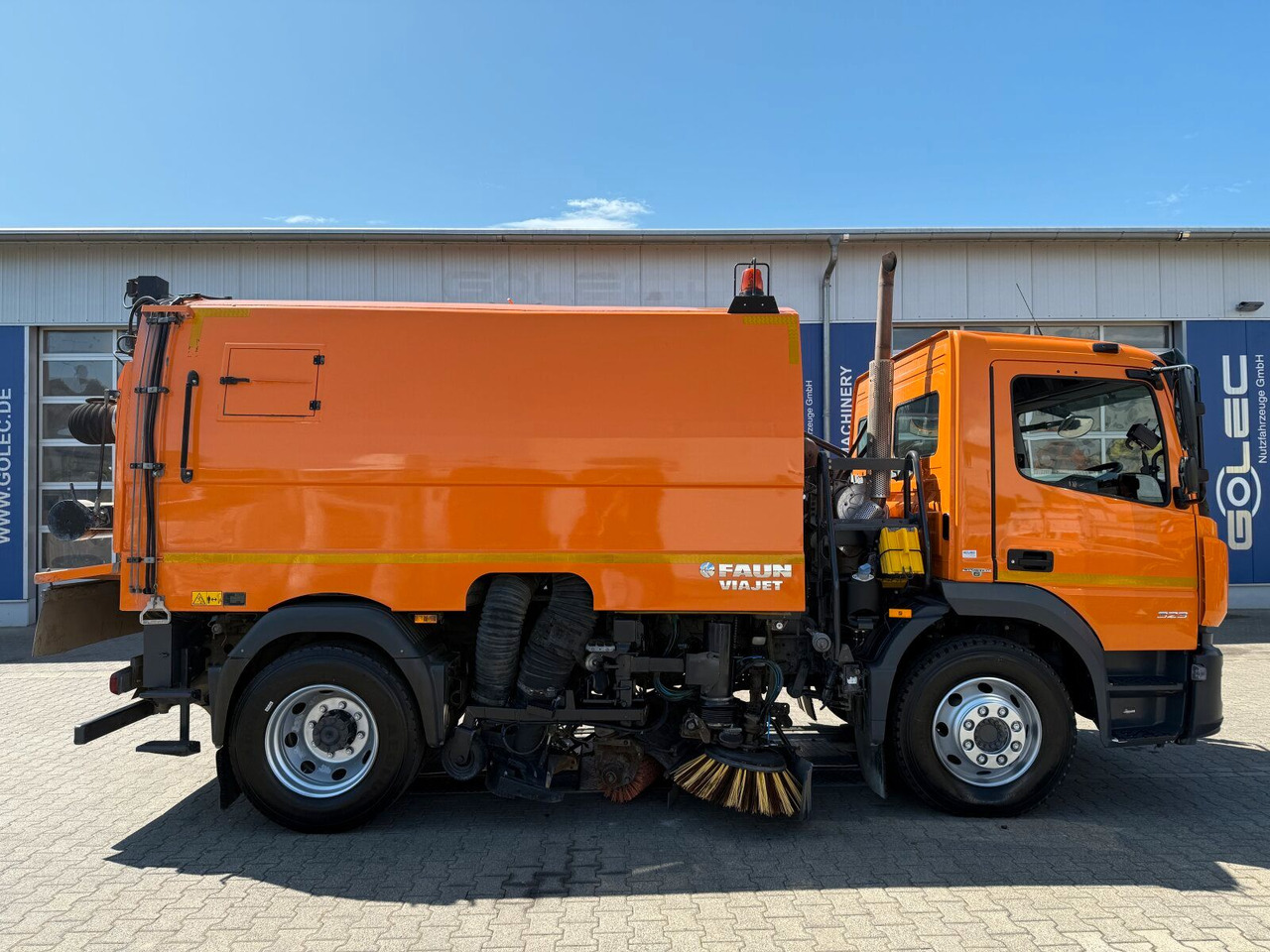 Mercedes-Benz ATEGO 1323 4x2 Kehrmaschine FAUN Viajet 6R/H - Road sweeper: picture 3 Mercedes-Benz ATEGO 1323 4x2 Kehrmaschine FAUN Viajet 6R/H - Road sweeper: picture 3