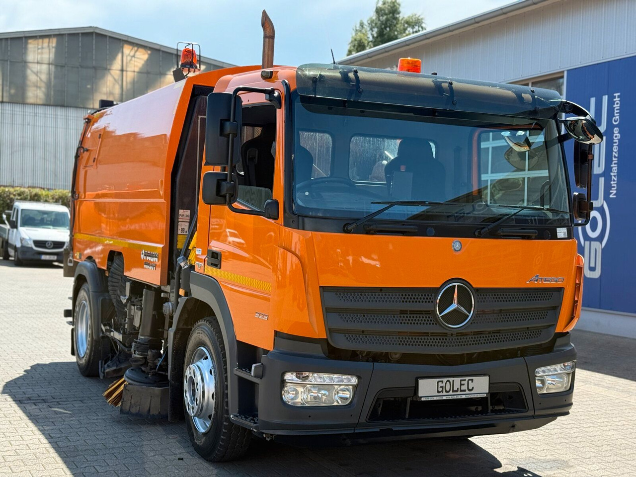 Mercedes-Benz ATEGO 1323 4x2 Kehrmaschine FAUN Viajet 6R/H - Road sweeper: picture 1 Mercedes-Benz ATEGO 1323 4x2 Kehrmaschine FAUN Viajet 6R/H - Road sweeper: picture 1