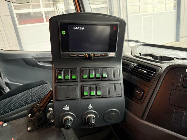 Mercedes-Benz Atego Kehrmaschine BUCHER CITYFANT 5000 - Road sweeper: picture 4 Mercedes-Benz Atego Kehrmaschine BUCHER CITYFANT 5000 - Road sweeper: picture 4