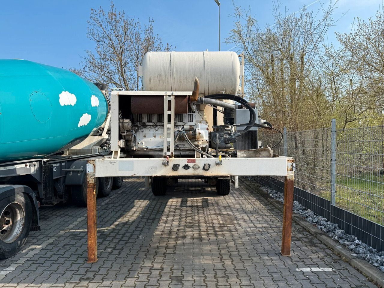 Intermix 10 m³ Betonmischer Auflieger mit Motor - Semi-trailer: picture 5 Intermix 10 m³ Betonmischer Auflieger mit Motor - Semi-trailer: picture 5
