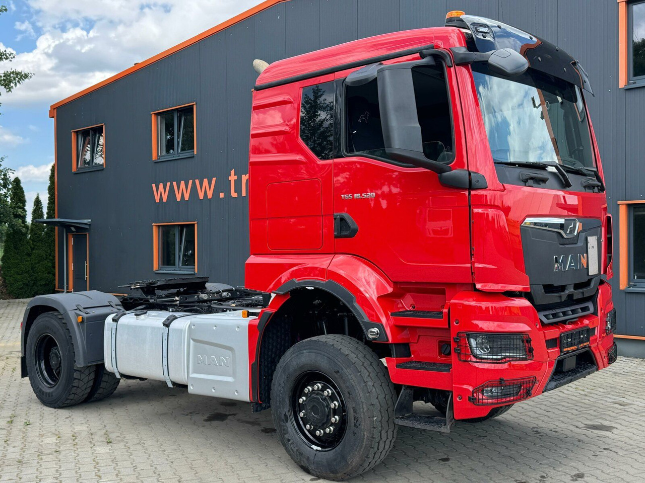 MAN TGS 18.520 4x4 SZM - Kipphyd. Blatt Luft Pritard - Tractor unit: picture 1 MAN TGS 18.520 4x4 SZM - Kipphyd. Blatt Luft Pritard - Tractor unit: picture 1