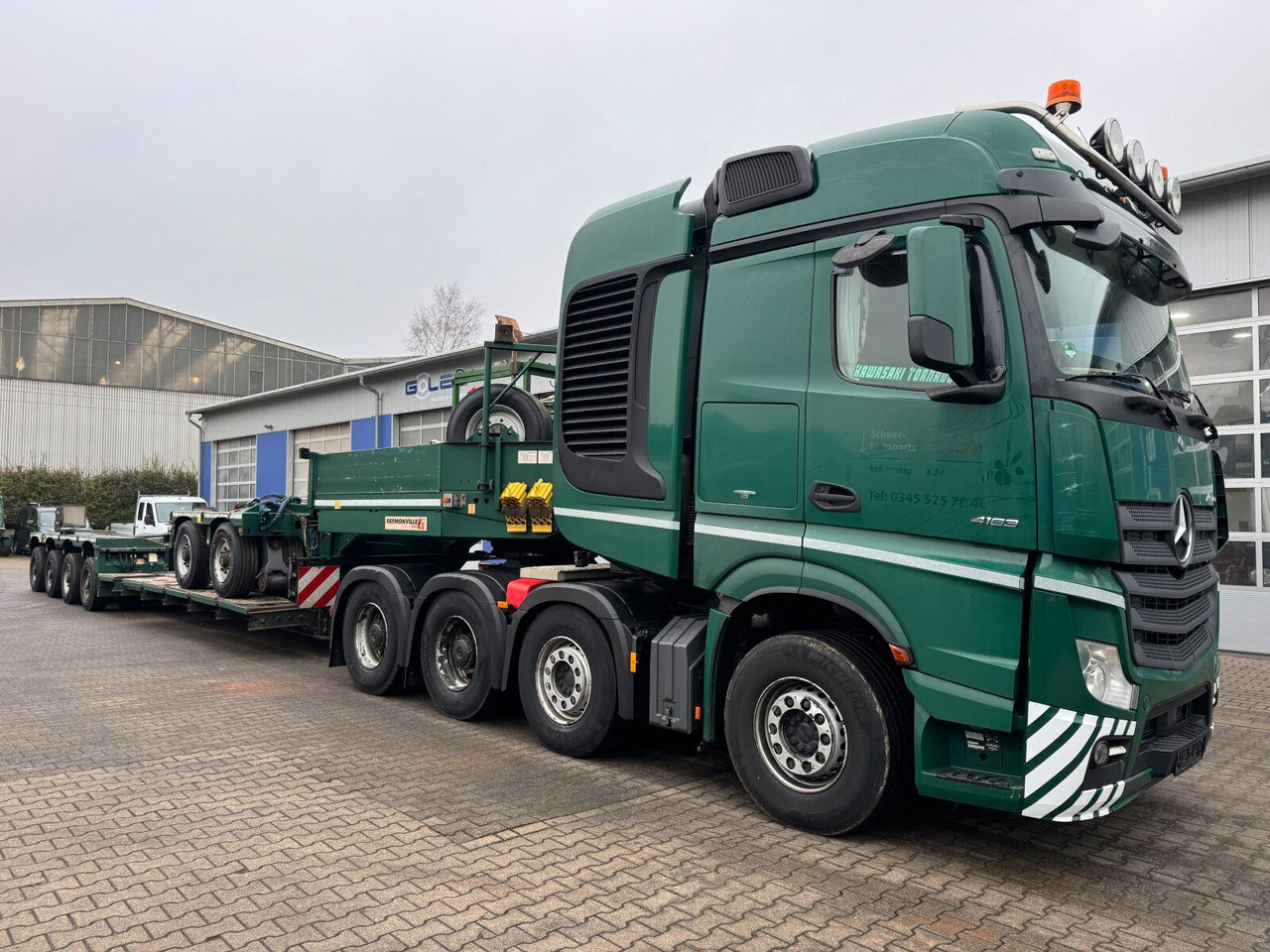 Mercedes-Benz ACTROS 4163 8x4 Schwerlast +Tieflader 4+2 *83 T - Tractor unit: picture 1 Mercedes-Benz ACTROS 4163 8x4 Schwerlast +Tieflader 4+2 *83 T - Tractor unit: picture 1